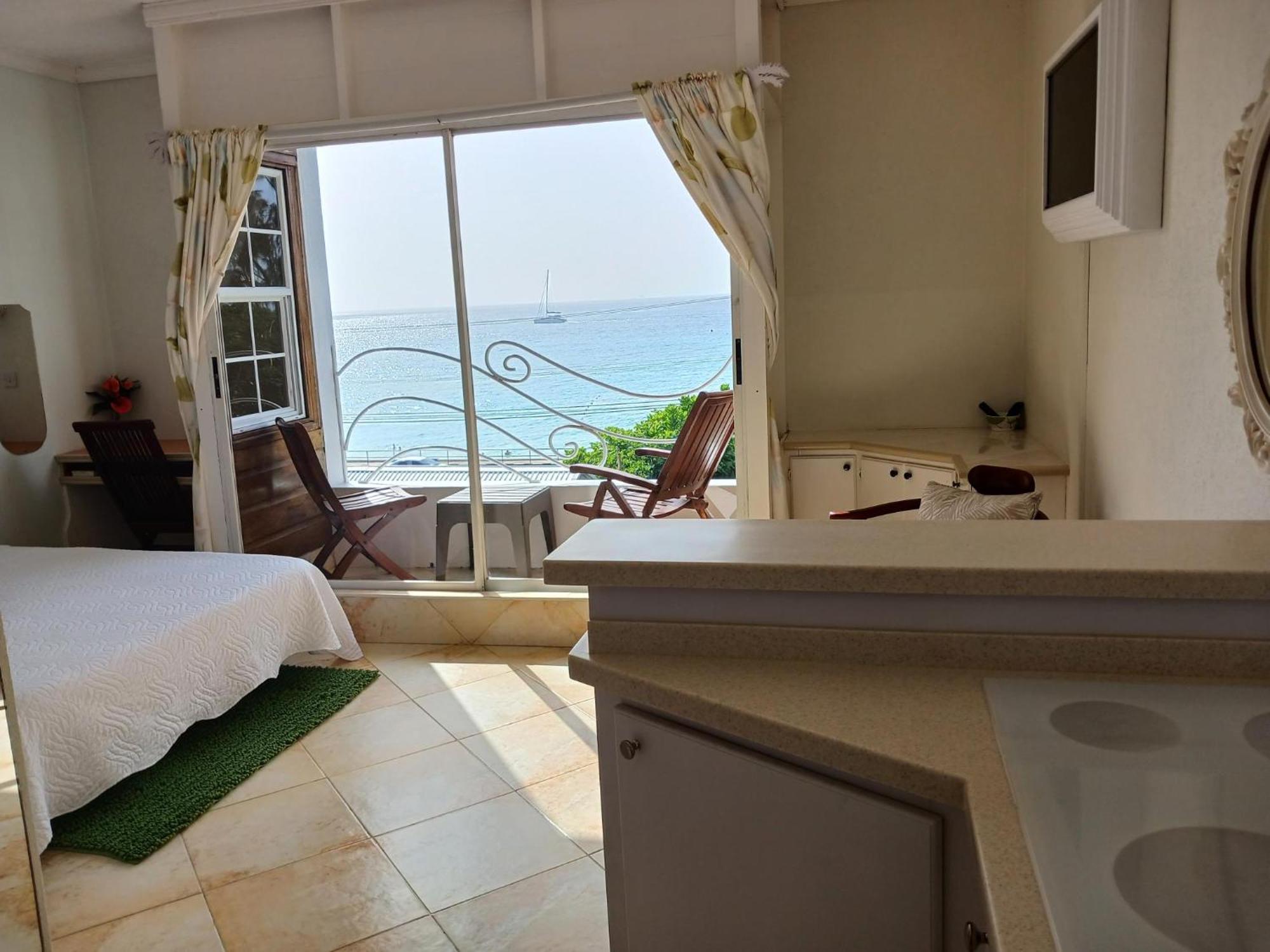 Coral Lane Beach Apartments セントジェームス エクステリア 写真